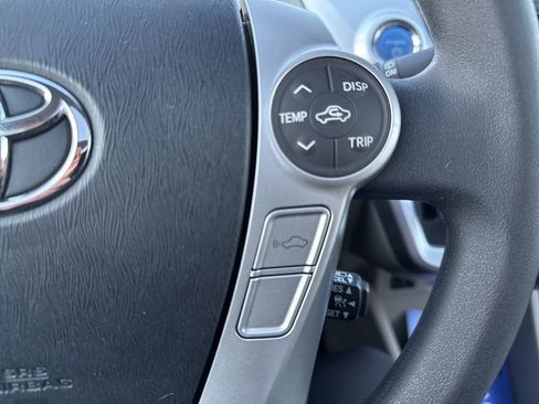 Used 2012 Toyota Prius V Two image 19