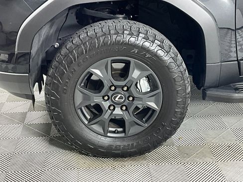 Used 2025 Lexus GX 550 image 29