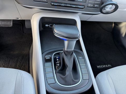 Used 2024 Hyundai Kona SEL FWD image 32
