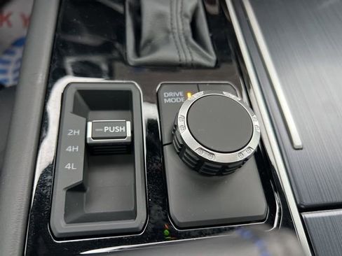 Certified 2025 Toyota Tundra Platinum image 30