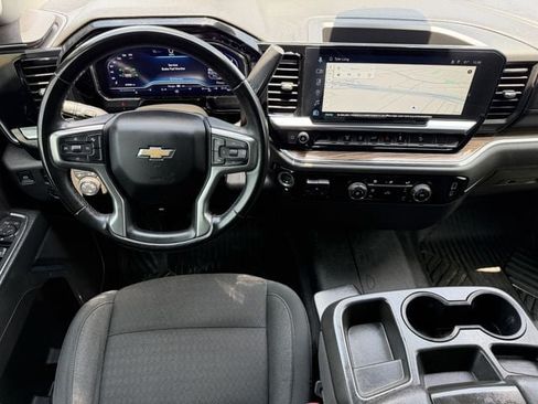 Used 2024 Chevrolet Silverado 2500 LT AWD/4WD image 13