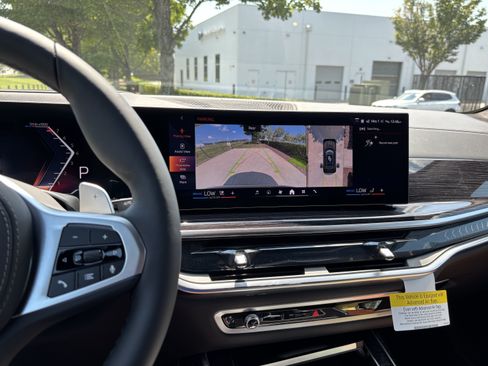 New 2027 BMW X7 xDrive40i w/ M Sport Package AWD/4WD image 25