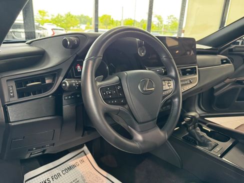 Used 2023 Lexus ES 250 w/ Premium Package AWD/4WD image 24