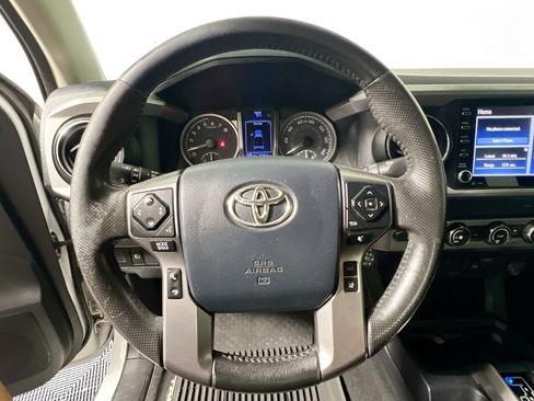 Used 2020 Toyota Tacoma SR5 image 17