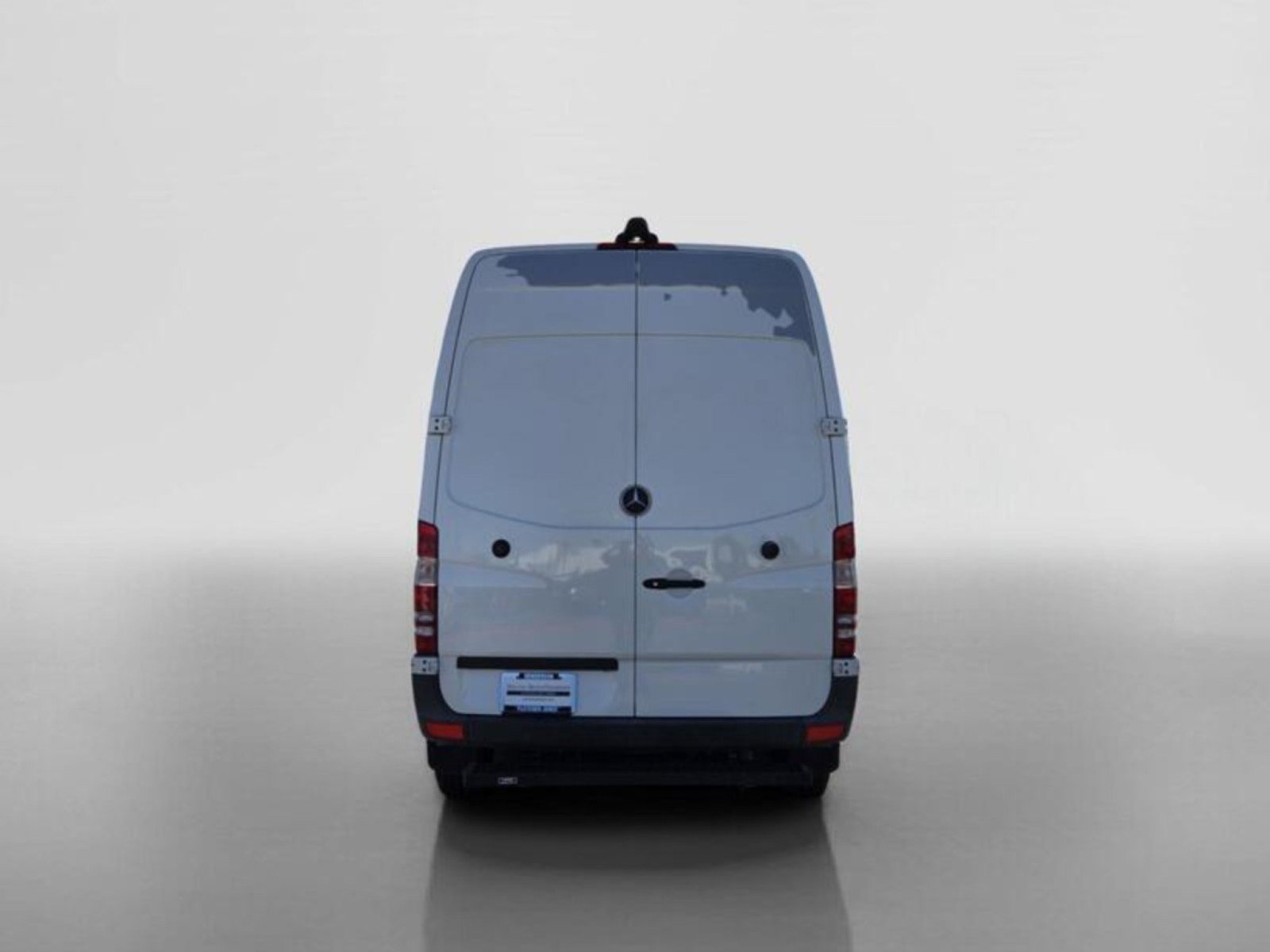 Used 2017 Mercedes-Benz Sprinter 2500 image 4