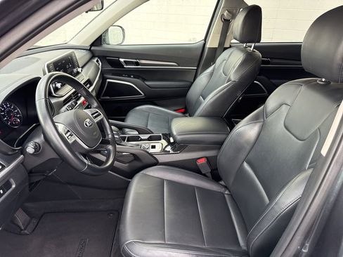 Used 2020 Kia Telluride LX image 25