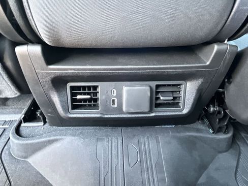 New 2025 GMC Sierra 1500 Elevation image 34