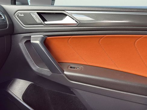 Used 2021 Volkswagen Tiguan SEL Premium R-Line image 24