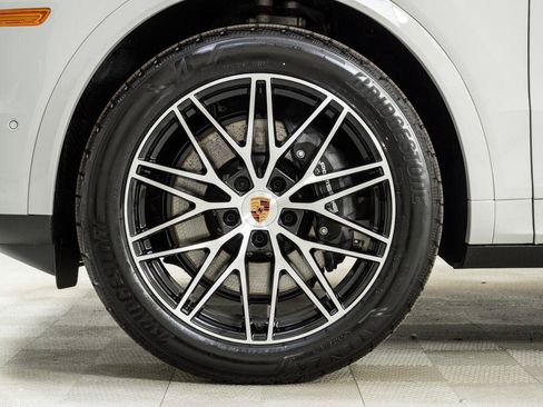 New 2026 Porsche Cayenne AWD/4WD image 40