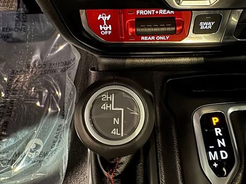 Used 2020 Jeep Wrangler Unlimited Rubicon AWD/4WD image 26