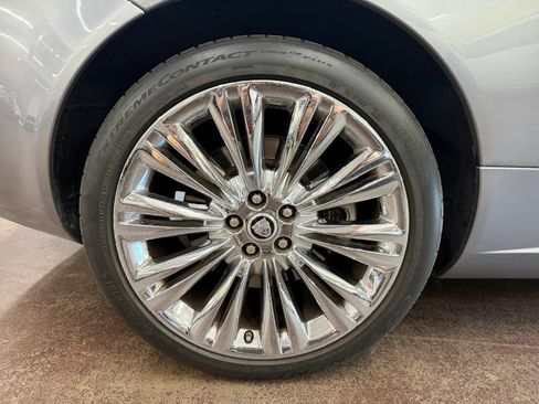 Used 2011 Jaguar XK Coupe RWD image 22