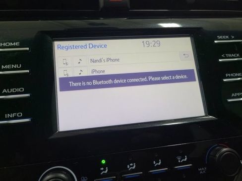 Used 2018 Toyota Camry LE FWD image 31
