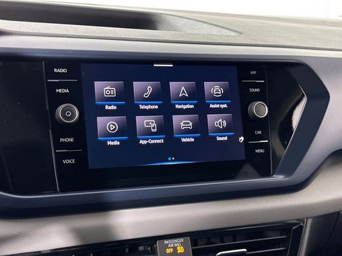 Used 2023 Volkswagen Taos SE image 14