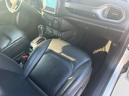 Used 2020 Jeep Renegade Altitude AWD/4WD image 84