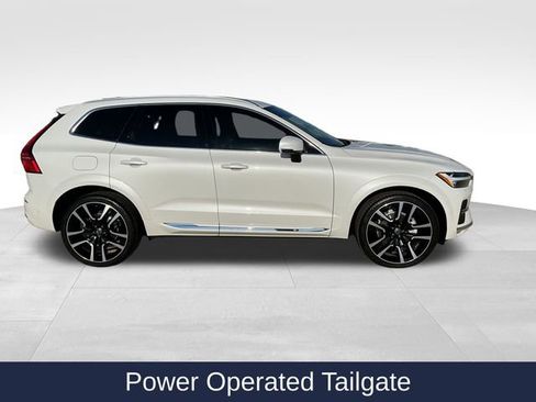 Used 2023 Volvo XC60 B5 Ultimate w/ Climate Package image 9