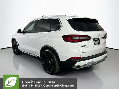 Used 2023 BMW X5 xDrive40i AWD/4WD image 11