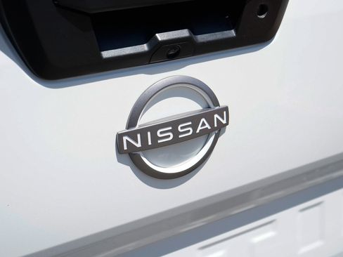 Used 2024 Nissan Frontier S w/ Technology Package AWD/4WD image 10