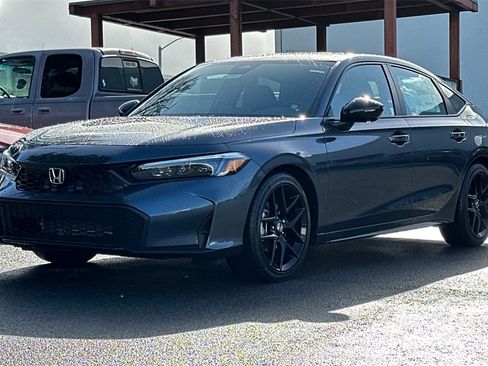 Used 2025 Honda Civic Sport image 6