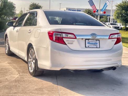 Used 2012 Toyota Camry XLE w/ Leather Pkg FWD image 5