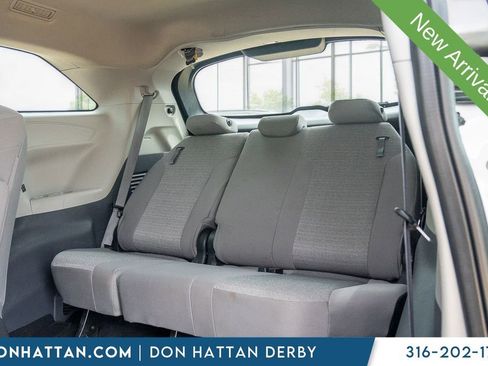 Used 2022 Toyota Sienna LE FWD image 24
