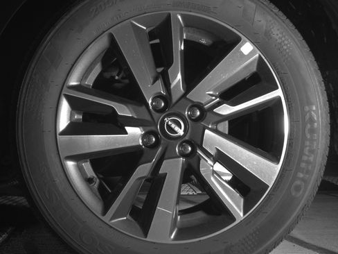 Used 2025 Nissan Versa SV FWD image 14