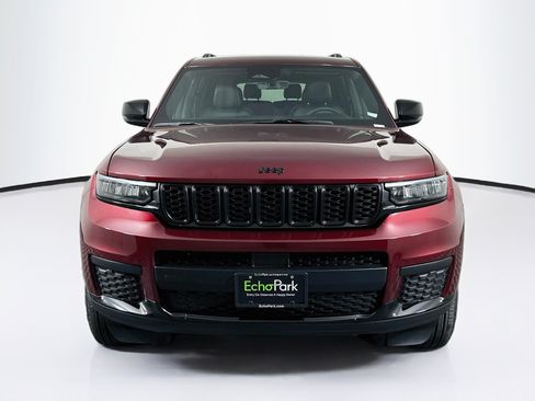 Used 2025 Jeep Grand Cherokee L Laredo RWD image 2