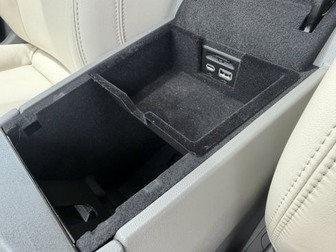 Used 2024 Cadillac XT6 Premium Luxury w/ LPO, Floor Liner Package AWD/4WD image 34