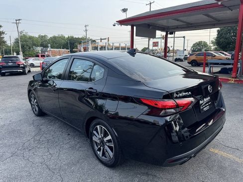Used 2020 Nissan Versa SV FWD image 6