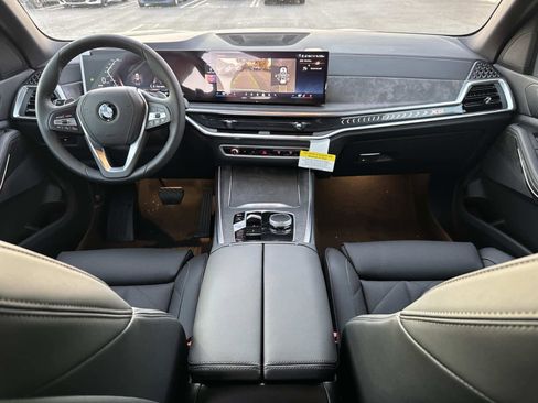 New 2026 BMW X5 xDrive40i w/ Parking Assistance Package image 16