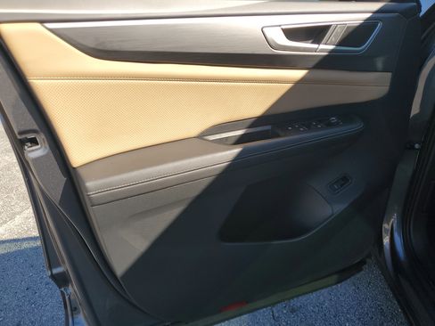 Used 2024 Volkswagen Atlas Cross Sport SE w/ Panoramic Sunroof Package image 10