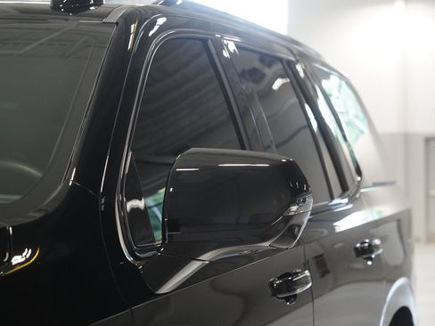 Used 2025 Cadillac Escalade V w/ LPO, ONYX Package AWD/4WD image 7