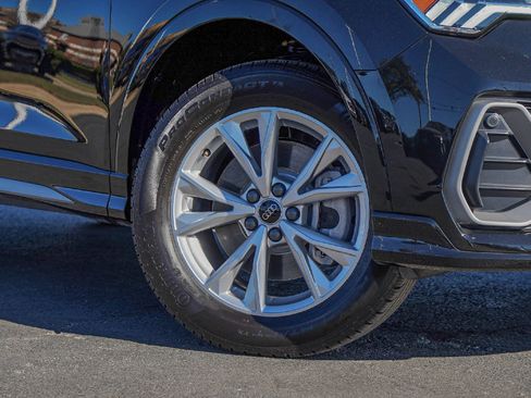 Certified 2025 Audi Q3 2.0T Premium w/ Convenience Package image 1