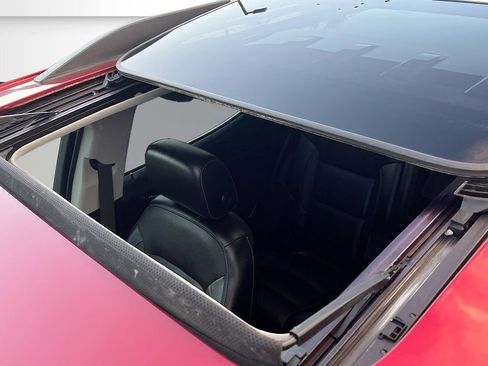 Used 2019 GMC Acadia SLT w/ LPO, Floor Liner Package image 22