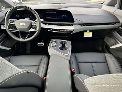 New 2026 Cadillac Optiq Sport 1 image 18