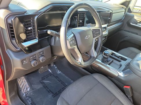 Used 2024 Chevrolet Silverado 1500 RST w/ Z71 Off-Road Package AWD/4WD image 15
