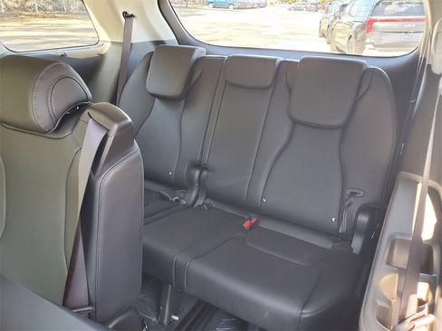 New 2026 Kia Carnival EX image 30