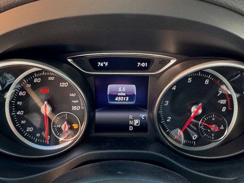 Used 2019 Mercedes-Benz GLA 250 4MATIC image 9