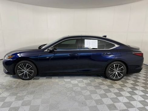 Certified 2024 Lexus ES 350 w/ Premium Package FWD image 3
