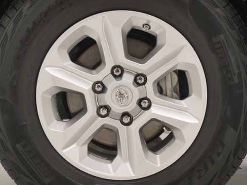 Used 2016 Toyota 4Runner SR5 Premium RWD image 29