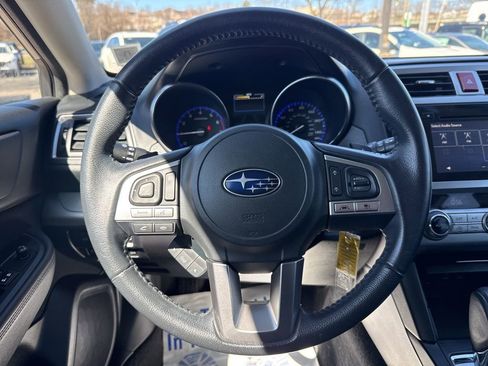 Used 2017 Subaru Outback 2.5i Premium AWD/4WD image 12