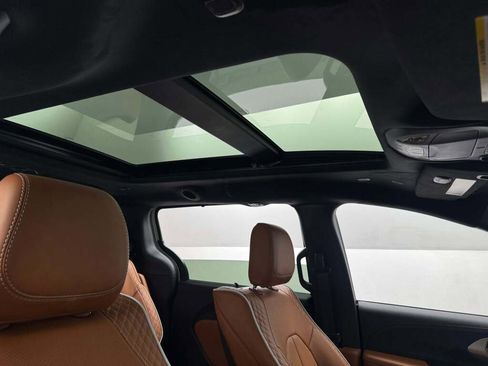 New 2026 Chrysler Pacifica Pinnacle image 20