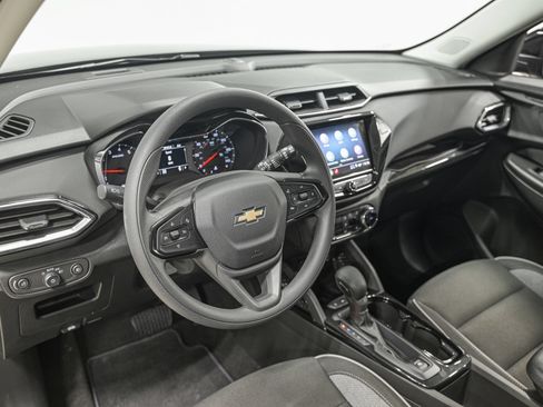 Used 2023 Chevrolet TrailBlazer LT w/ Convenience Package AWD/4WD image 15