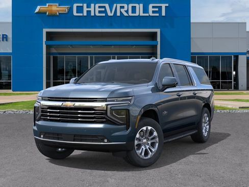New 2026 Chevrolet Suburban LT w/ Comfort Package AWD/4WD image 6