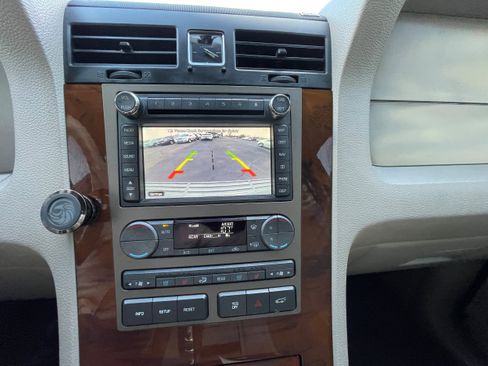 Used 2014 Lincoln Navigator 2WD image 19