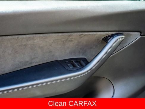 Used 2022 Tesla Model Y Long Range AWD/4WD image 22