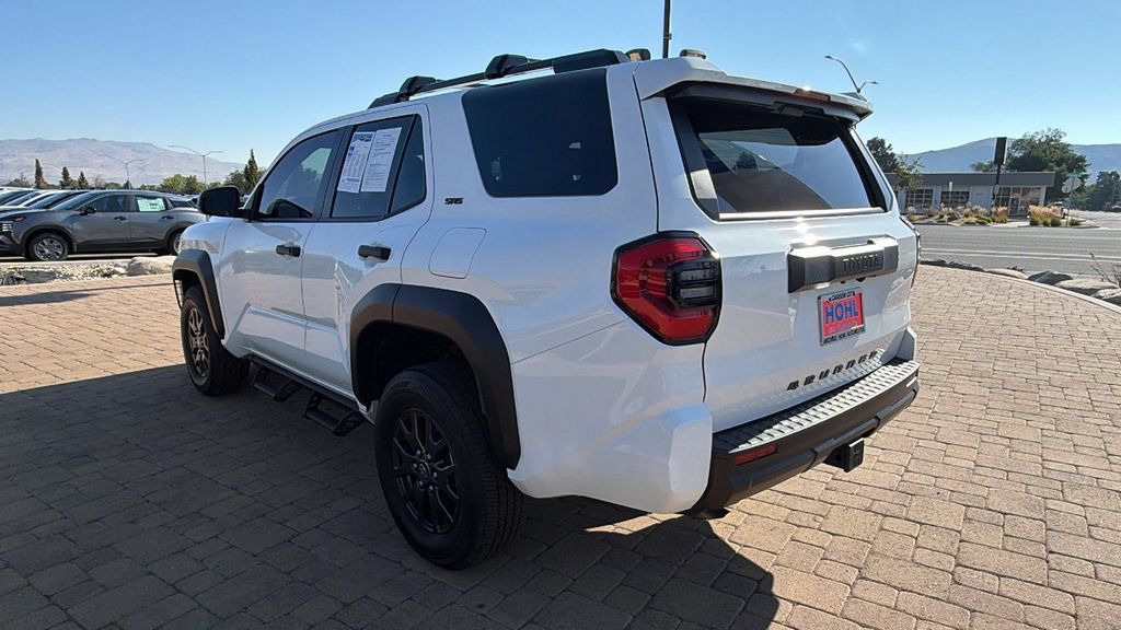 Used 2025 Toyota 4Runner SR5 AWD/4WD image 5