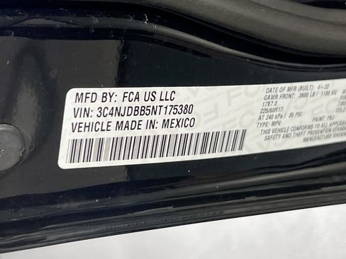 Used 2022 Jeep Compass Latitude w/ Convenience Group AWD/4WD image 30
