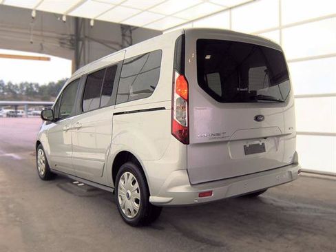 Used 2022 Ford Transit Connect XLT FWD image 6