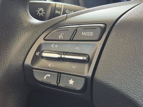 Used 2022 Hyundai Kona SE FWD image 10