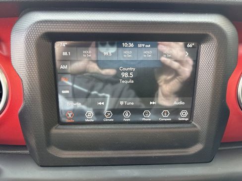 Used 2020 Jeep Wrangler Rubicon w/ Steel Bumper Group image 18